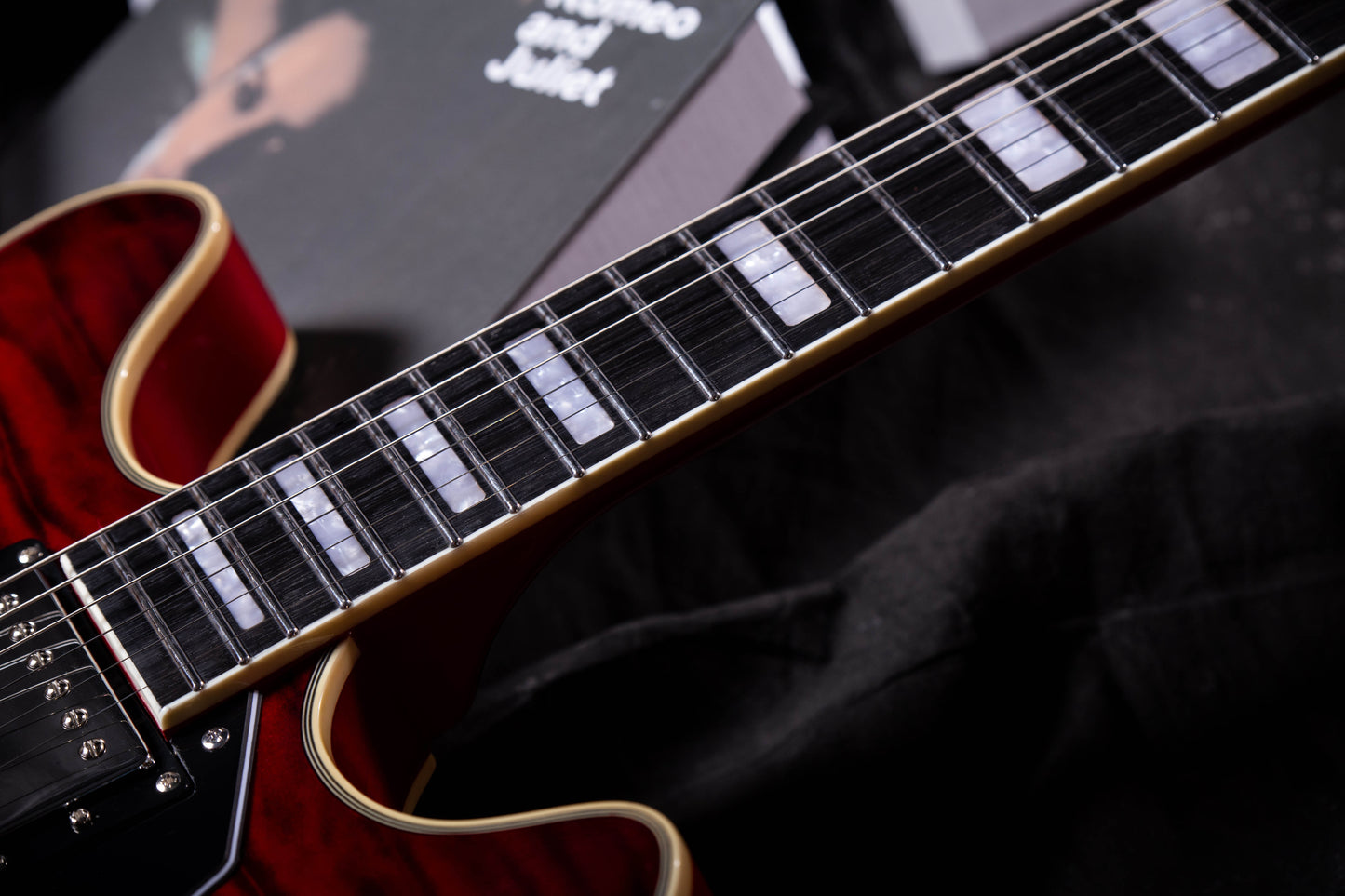 Grote 335 Style Semi-Hollow Body Electric Guitar Coils Splitting